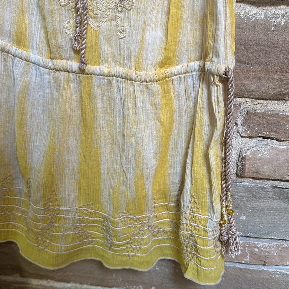 Embroidered Tank Top - Picture 3 of 6